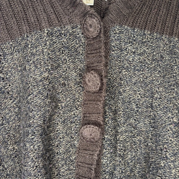 Decree Women’s Brown Cropped Hooded Button Up Knit Sweater Size Large - Picture 2 of 5